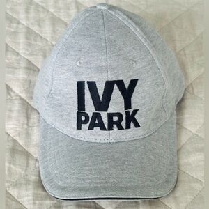Ivy Park Embroidered Logo Baseball Cap with contrast piping at the brim 🩶🖤